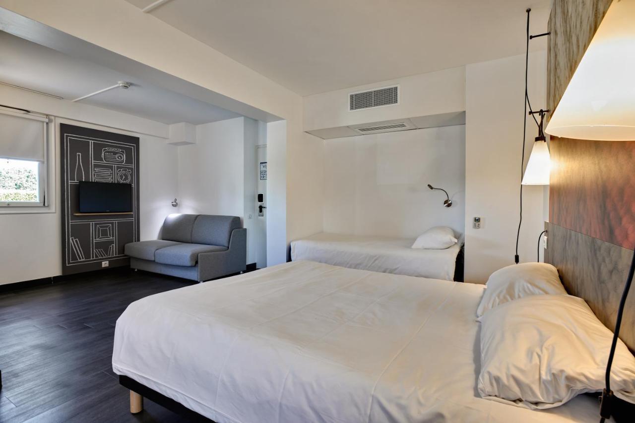 Ibis La Roche Sur Yon Vendespace Mouilleron-le-Captif Екстериор снимка