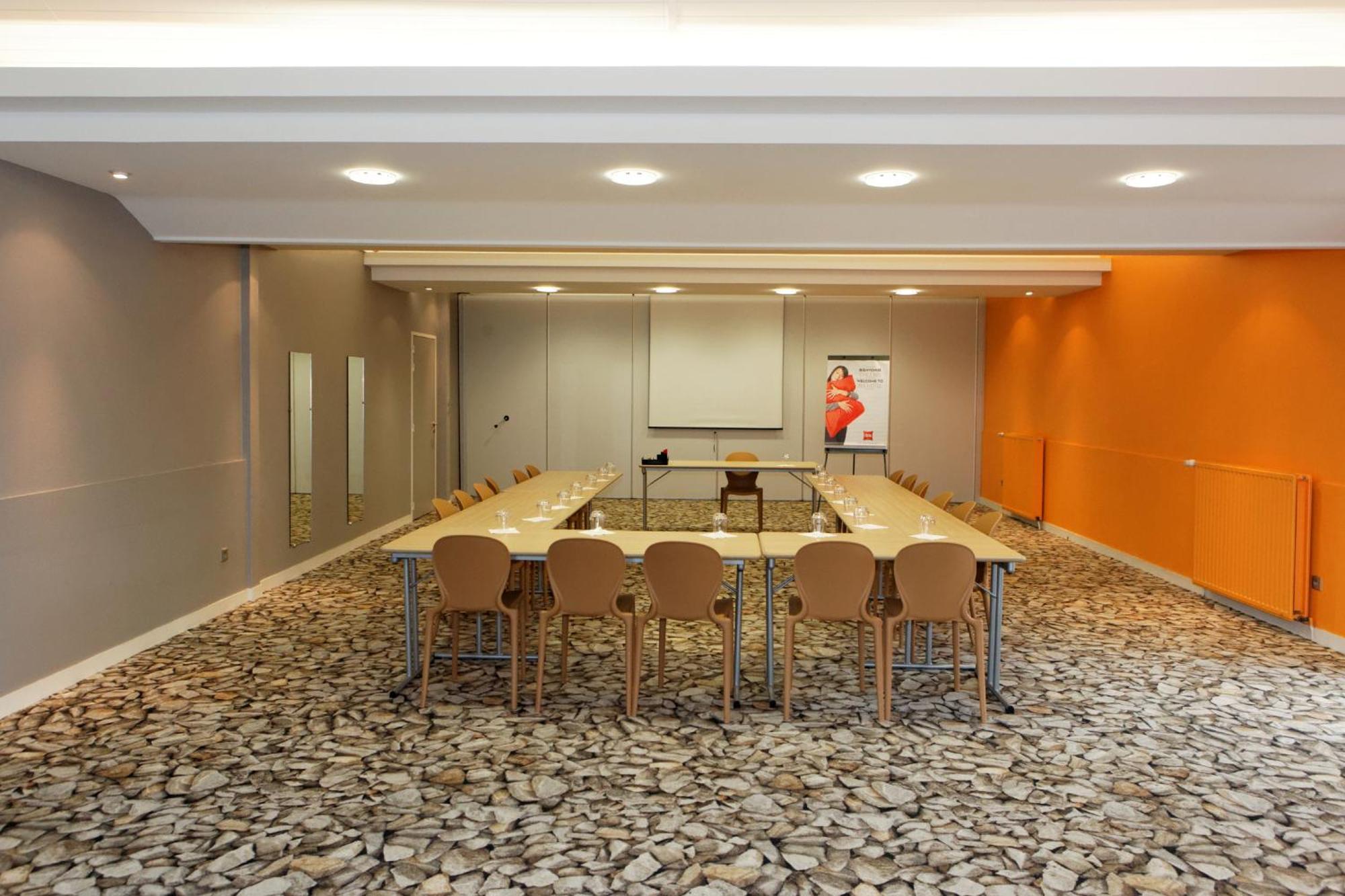 Ibis La Roche Sur Yon Vendespace Mouilleron-le-Captif Екстериор снимка
